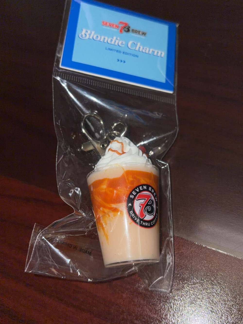 7 Brew Blondie Charm - Drink Keychain